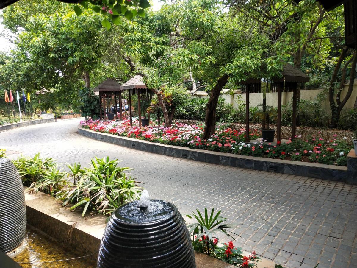 Regenta Mpg Club Mahabaleshwar Hotel Exterior photo